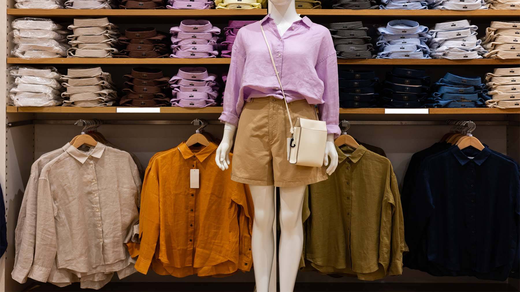 How to Sell Clothes During a Supply Chain Crisis
